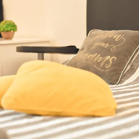Hedonist Spa-ablok 1 Apartment Belgrade